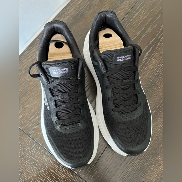 SKECHERS MAX CUSHIONING MESH LACE UP SNEAKERS ENDEAVOR SIZE 9.5 - Picture 9 of 13